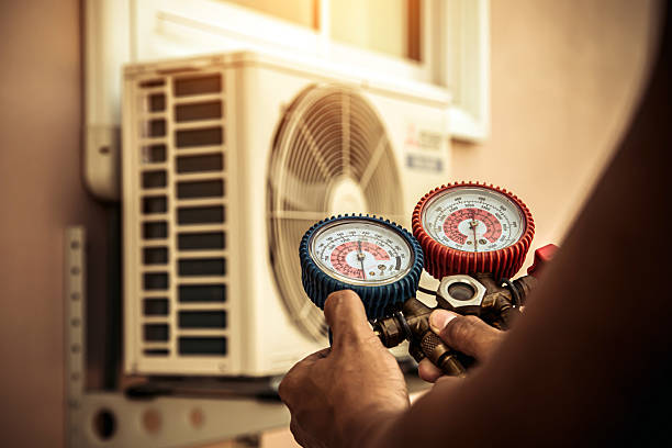 Professional Hvac Repair technician working in Manorville, NY